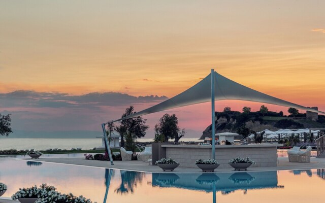 Курорт Sani Resort