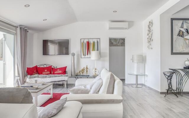 Villa in La Cadiere-d'azur With Private Pool