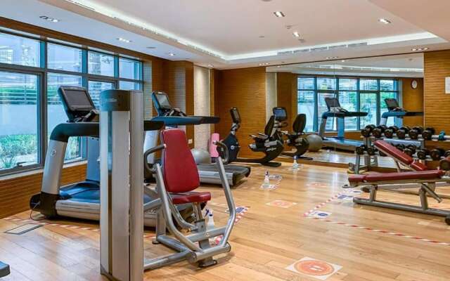 Exquisite Studio With Breathtaking Cityscape View