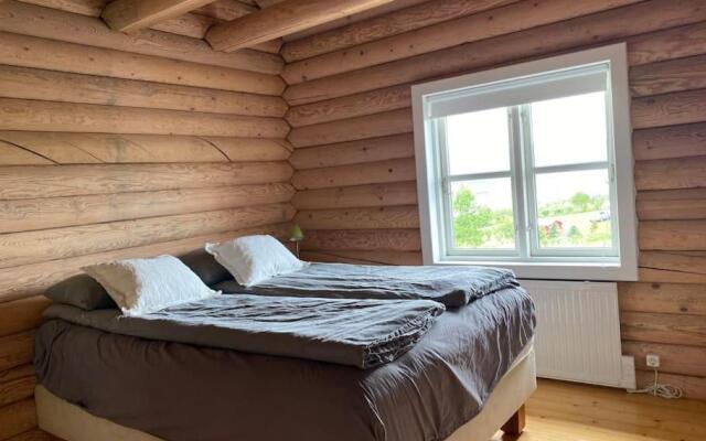 Beautiful cabin with amazing view over Akureyri