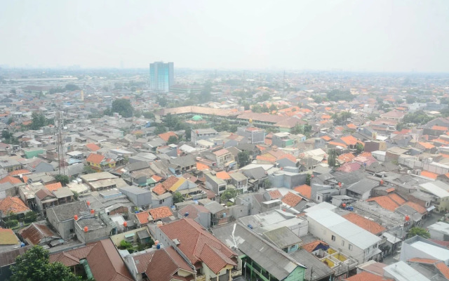 Comfy And Strategic 2Br At Bassura City Apartment