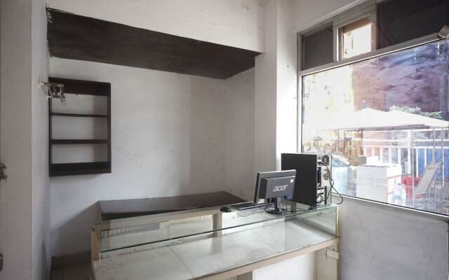 OYO 93003 B32 Homestay