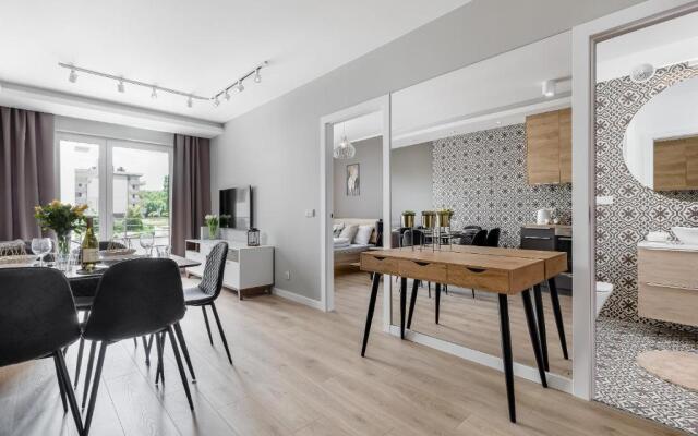 PREMIUM Apartments New Town Private Parking Included