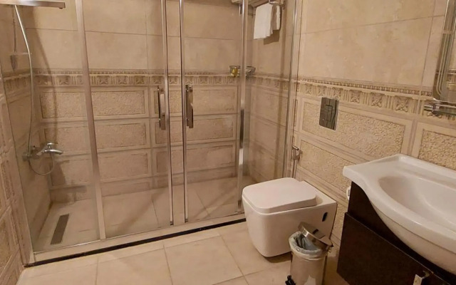 Hayat Zaman Hotel & Resort