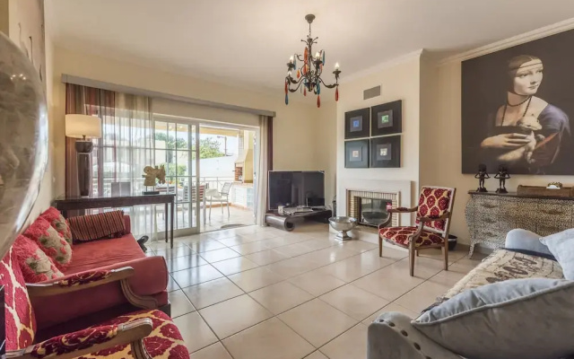 CheckinCheckout - VillaMoura with Private Pool