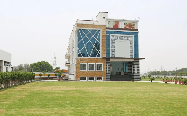 Nareshon Blue Club & Resort