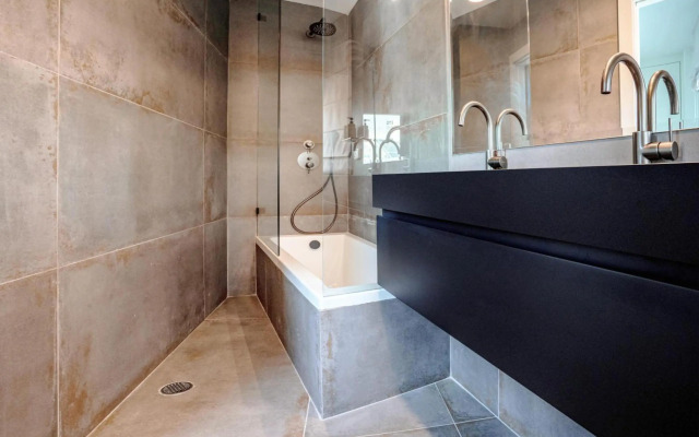 New Duplex 3 Bedroom with Jacuzzi