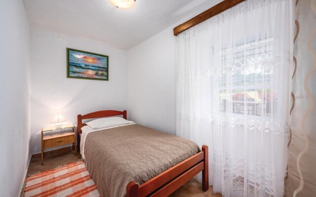 Amazing Home in Cere With Wifi and 2 Bedrooms