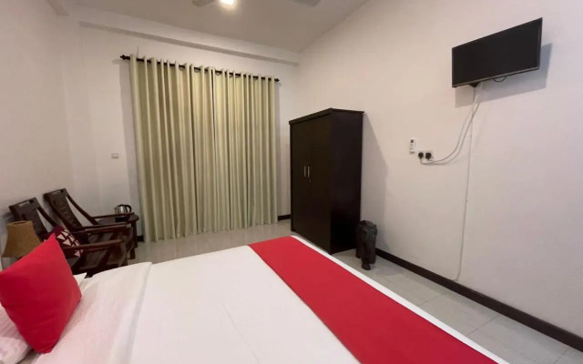 Hikka Holiday Inn