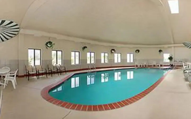 Sleep Inn & Suites Tulsa Central I-44