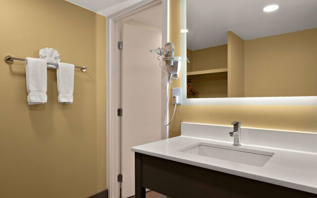 Kings House Motor Hotel