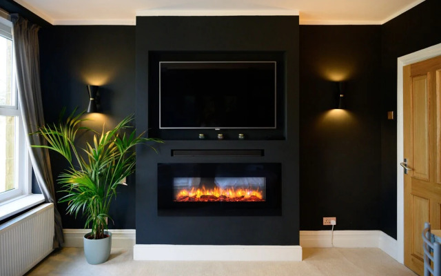Luxurious Tranquil Four Bedroom Retreat in Buxton