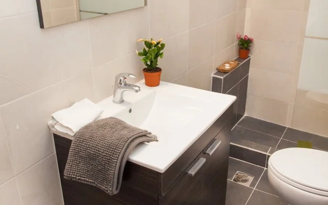 Glyfada Square Modern And Cozy Apartment