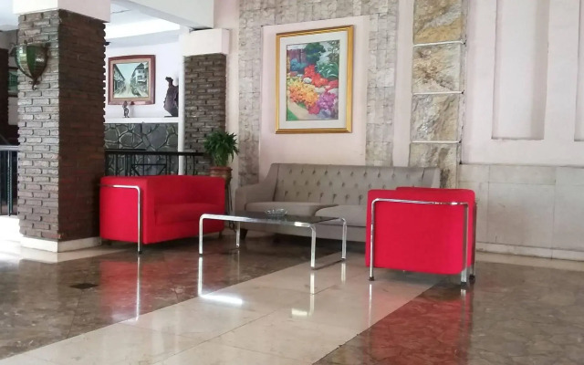 De Ningrat Topas Galeria