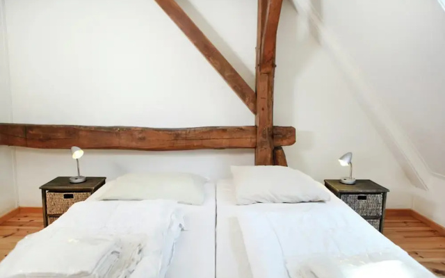 Farmhouse Appartment in Eede