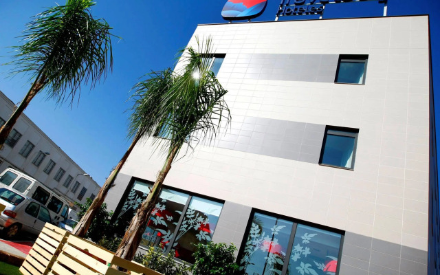 Travelodge Valencia Aeropuerto