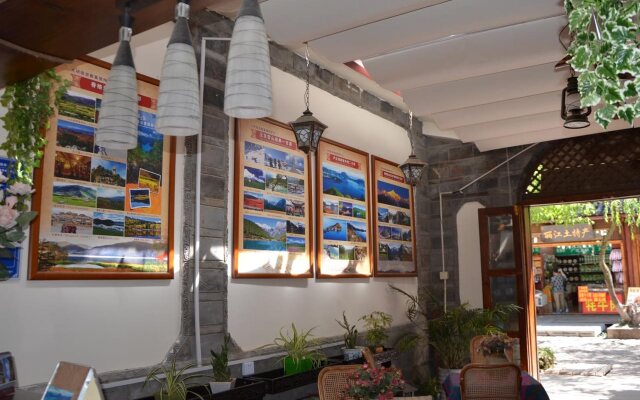 Lijiang Maple Leaf Inn