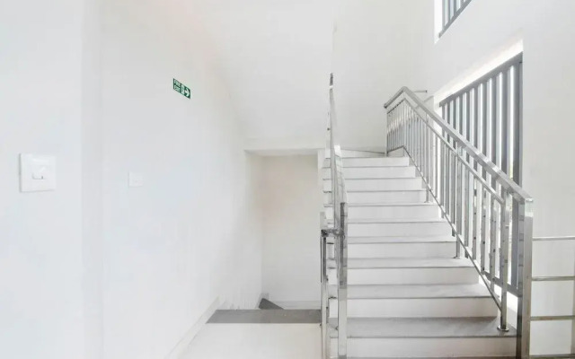 OYO Home 30336 Exquisite Stay Near International Airport