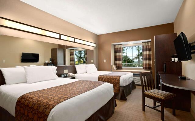 Microtel Inn & Suites by Wyndham St Clairsville/Wheeling