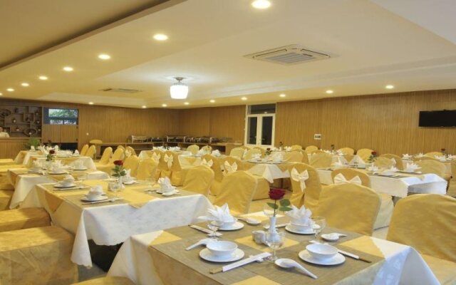 Red Palace Hotel