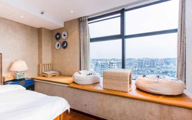 Summer Flower Apartment