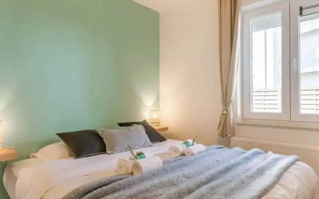 Bright Apartment With Large and Sunny Garden