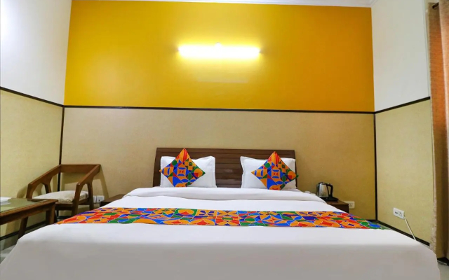 FabHotel Elite Peak