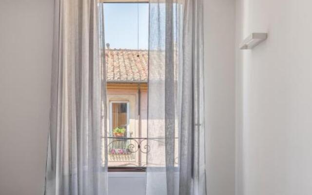 Iflat Light Apartment Near The Colosseum