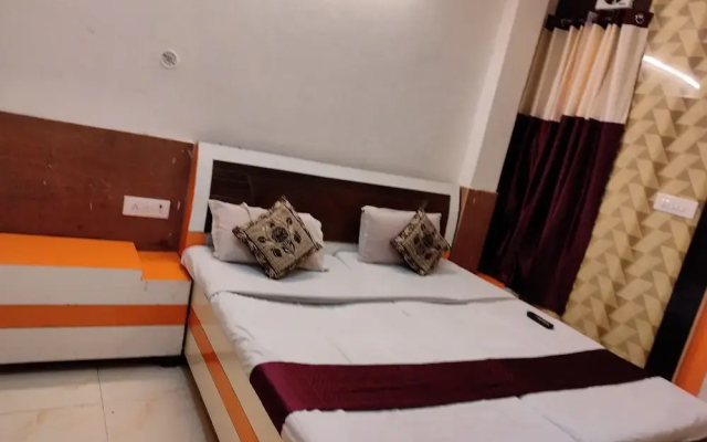 Shraddha Hotel