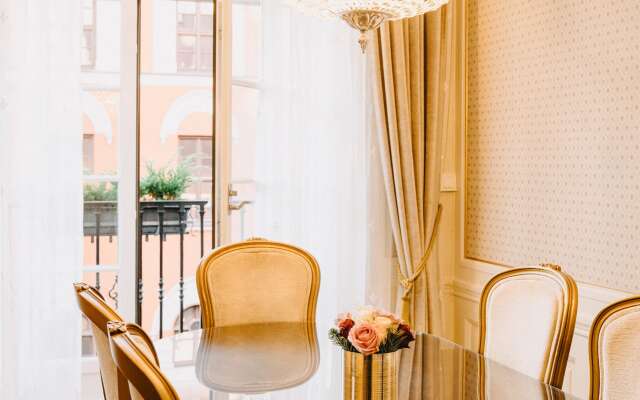 Hotel Bristol