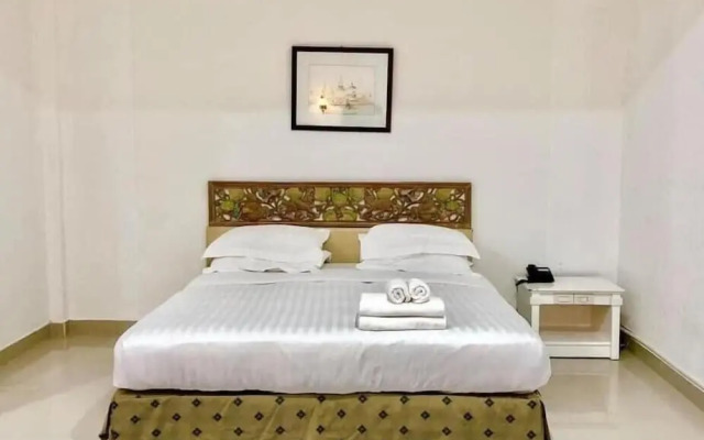 Lopburi Inn