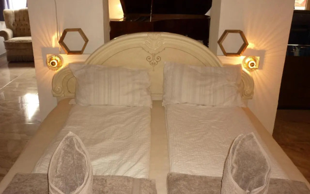 R1 Rolléder Apartman-ház