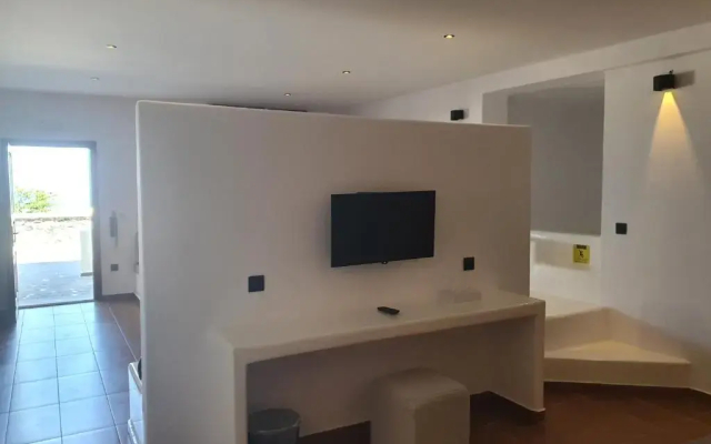 Splendour Hotel and Suites