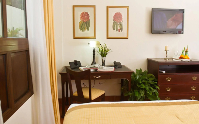 Hotel Los Portales