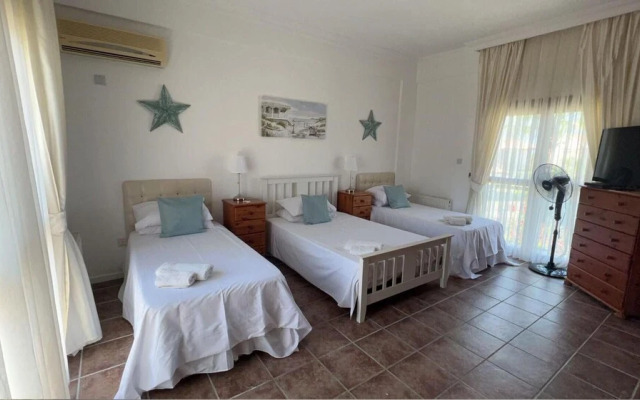 Lapta Villa