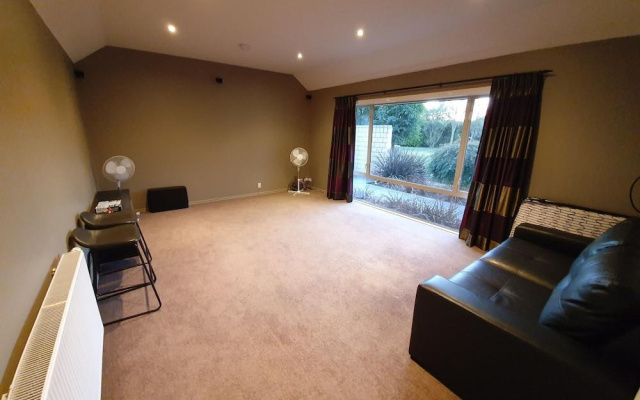 28 Devine Drive