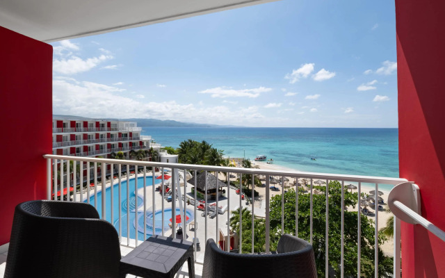 Grand Decameron Cornwall Beach, A Trademark All-Inclusive Resort