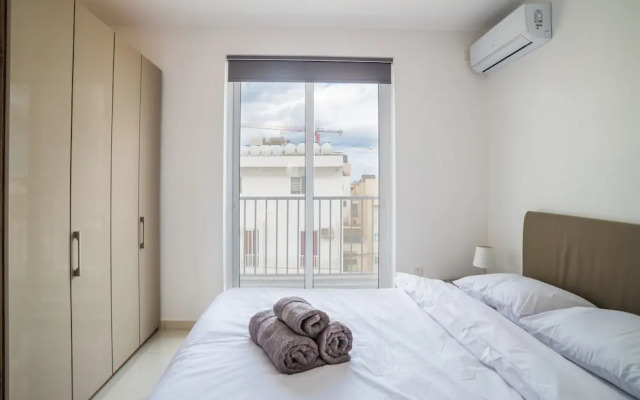 Saint Julian's Penthouse Apartment