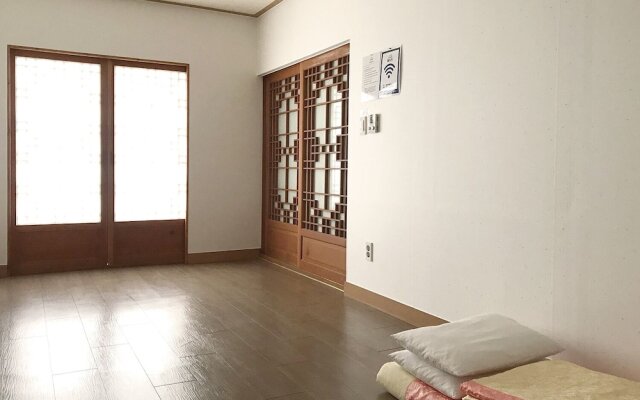 Pretty Hanok House