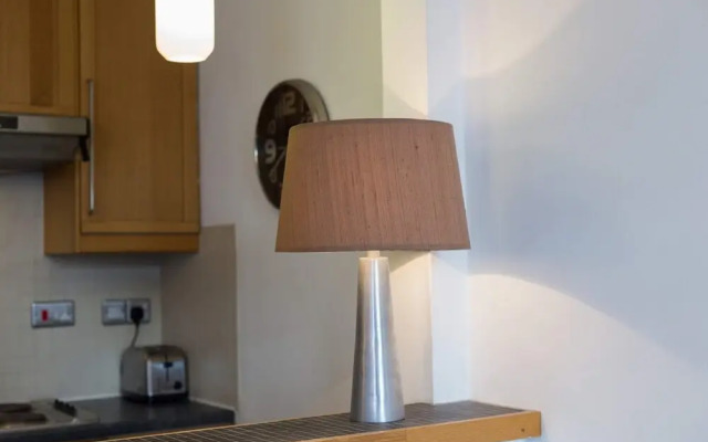 1 Bedroom Apartment in Notting Hill Accommodates 2