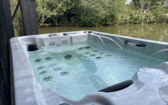 The Waterfront Lodges