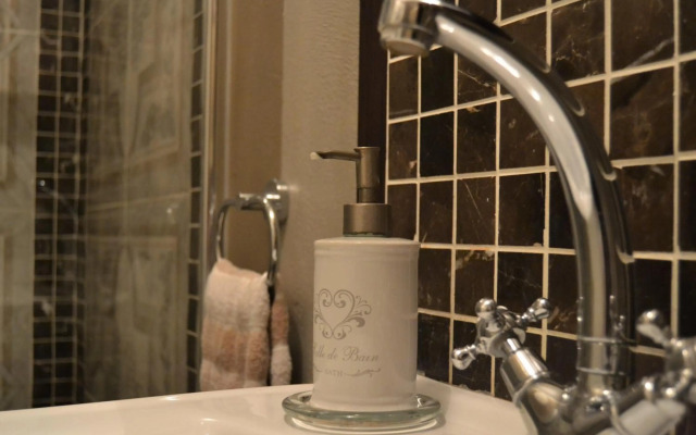 Versailles Self-Catering