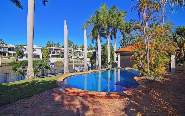 Holiday Home Coveside @ Sanctuary Cove