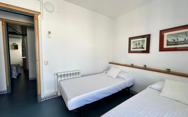 Agi Avenida Apartments