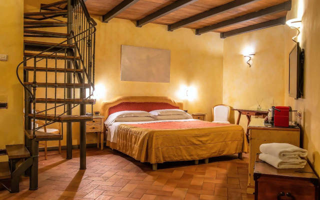 Hotel Alba Palace