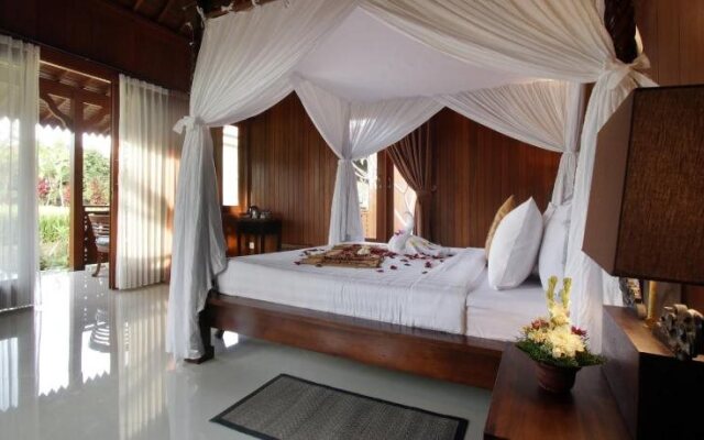 Nur Guest House