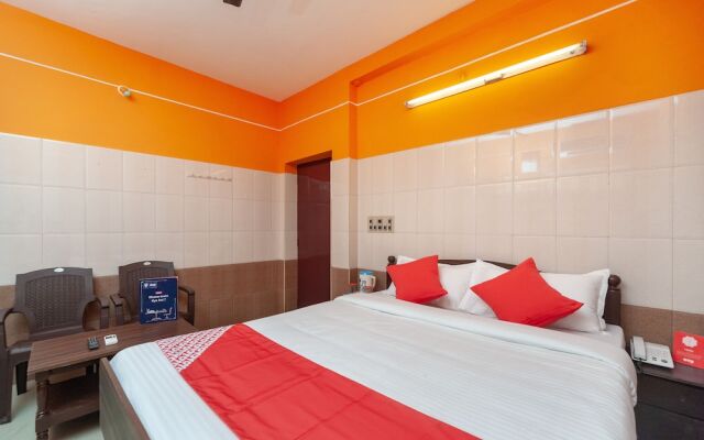 OYO 23455 Varsha Residency