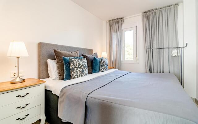 Modern Beachside Apartment in Estepona