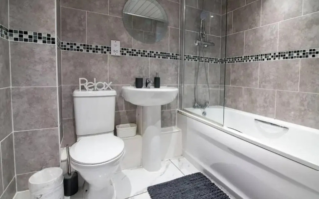 2br-sleeps6-wifi-smarttv-o2academy-ws87