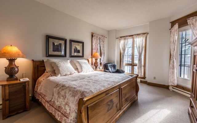 Equinoxe by Tremblant Platinum